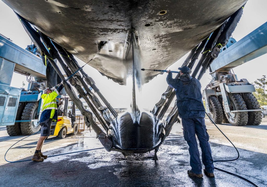 marina berthing for pressure washing and boat repair
