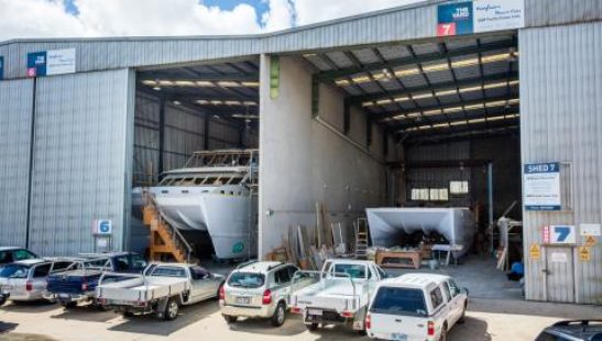 Brisbane boat builders working in facilities